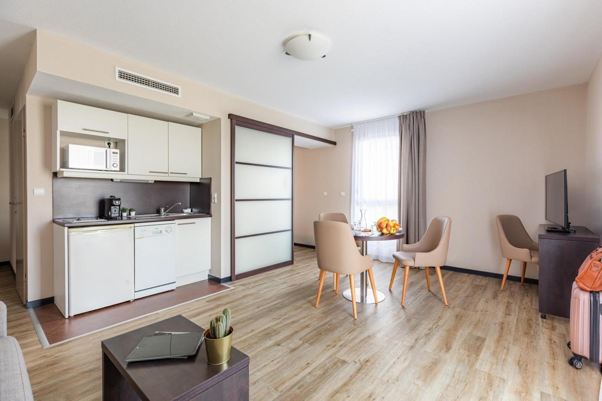 Appart'City Confort Nantes Ouest Сен-Ерблен Екстер'єр фото